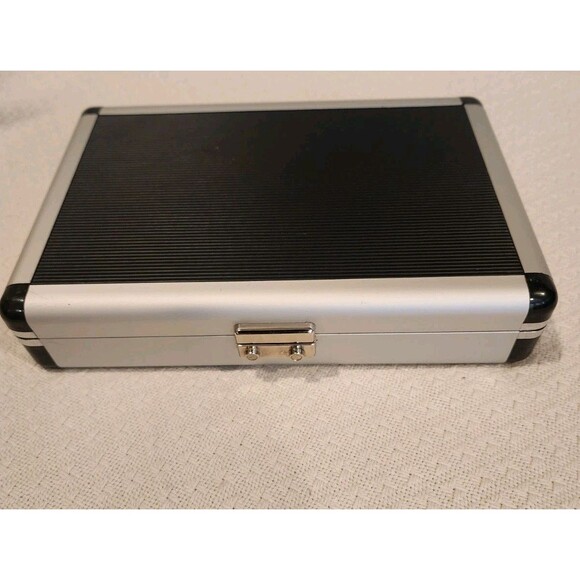 Travel Rugged Case Cigar Humidor Silver Black With Locking Latch - Picture 8 of 11